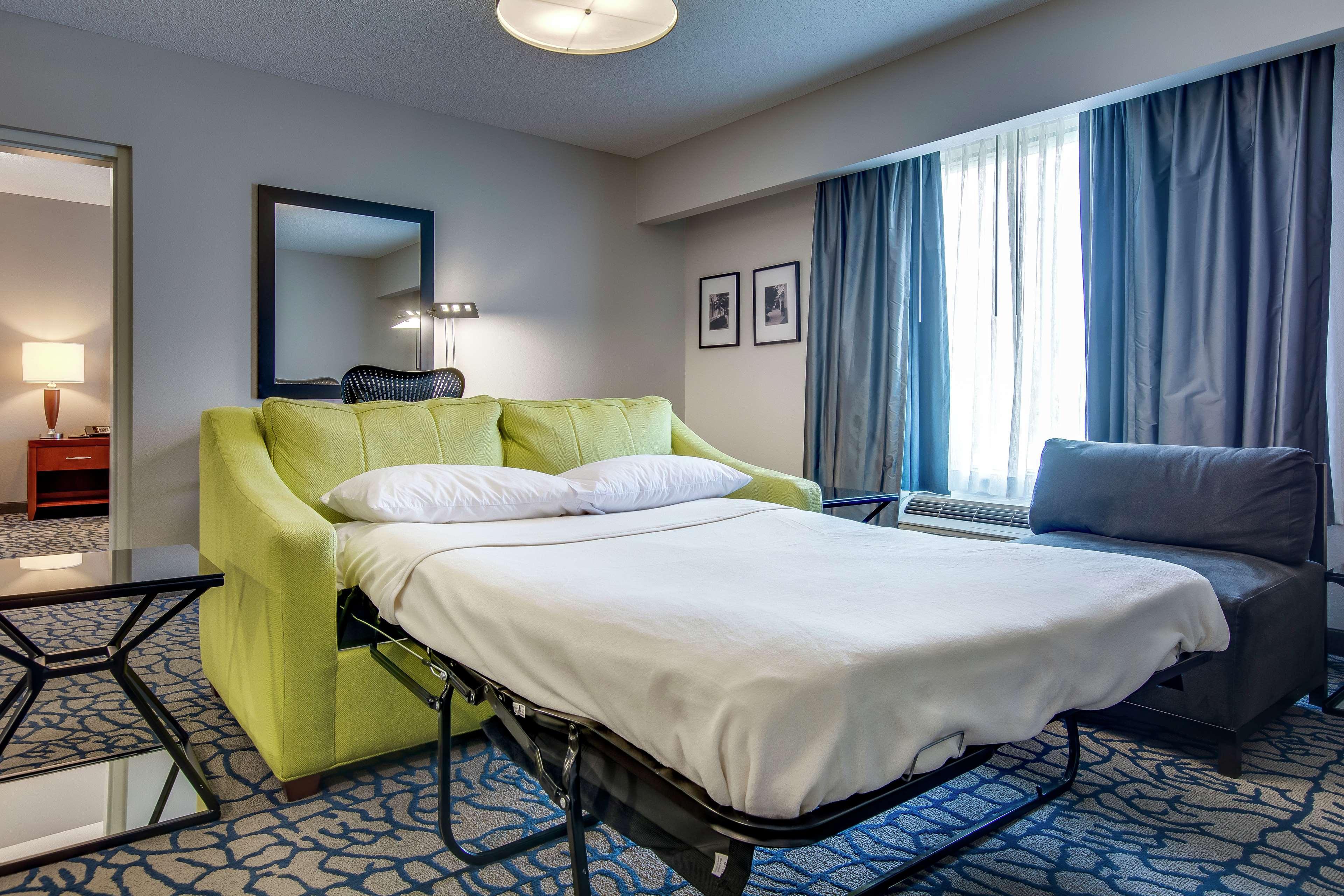 Hilton Garden Inn Louisville-Northeast מראה חיצוני תמונה