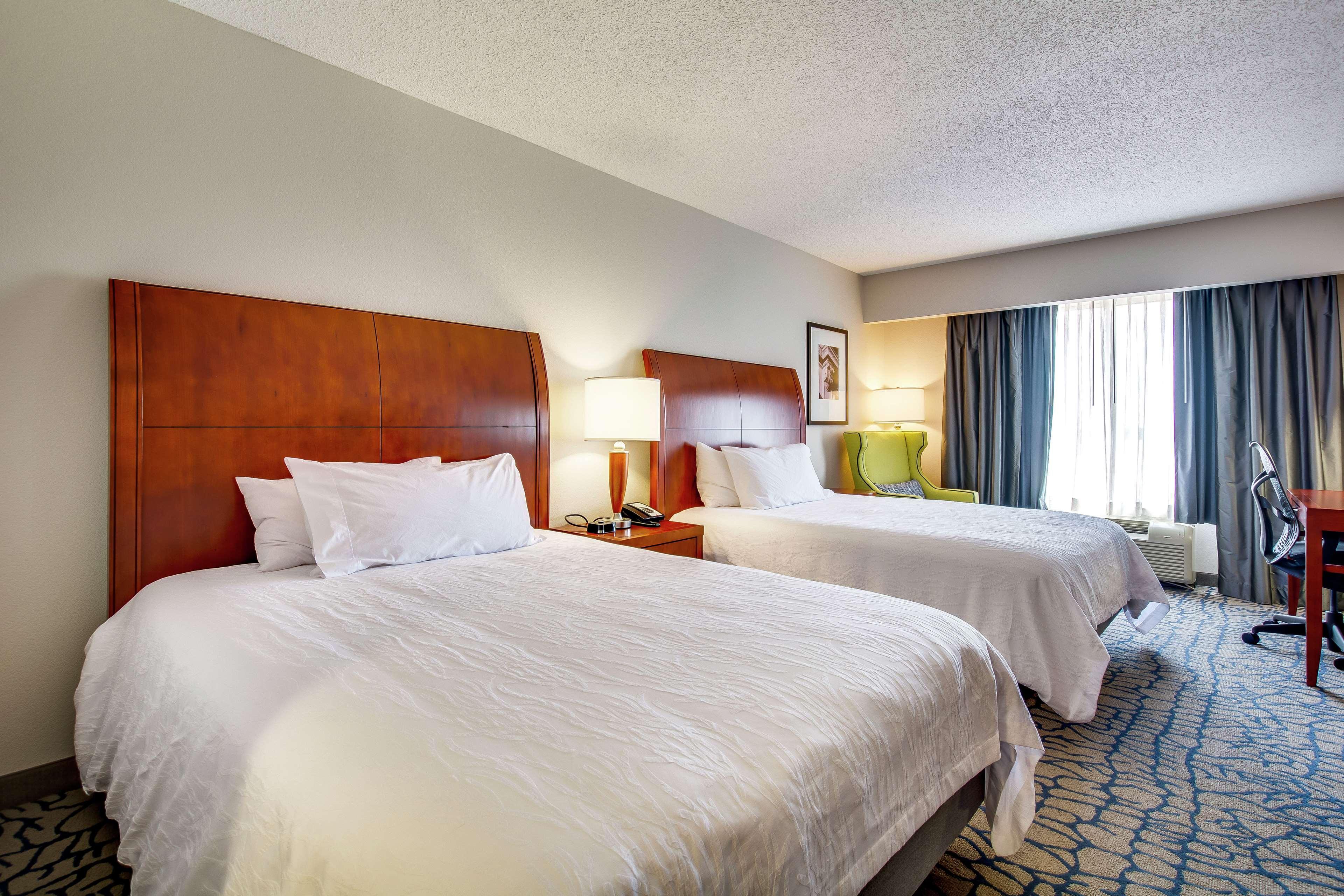 Hilton Garden Inn Louisville-Northeast מראה חיצוני תמונה