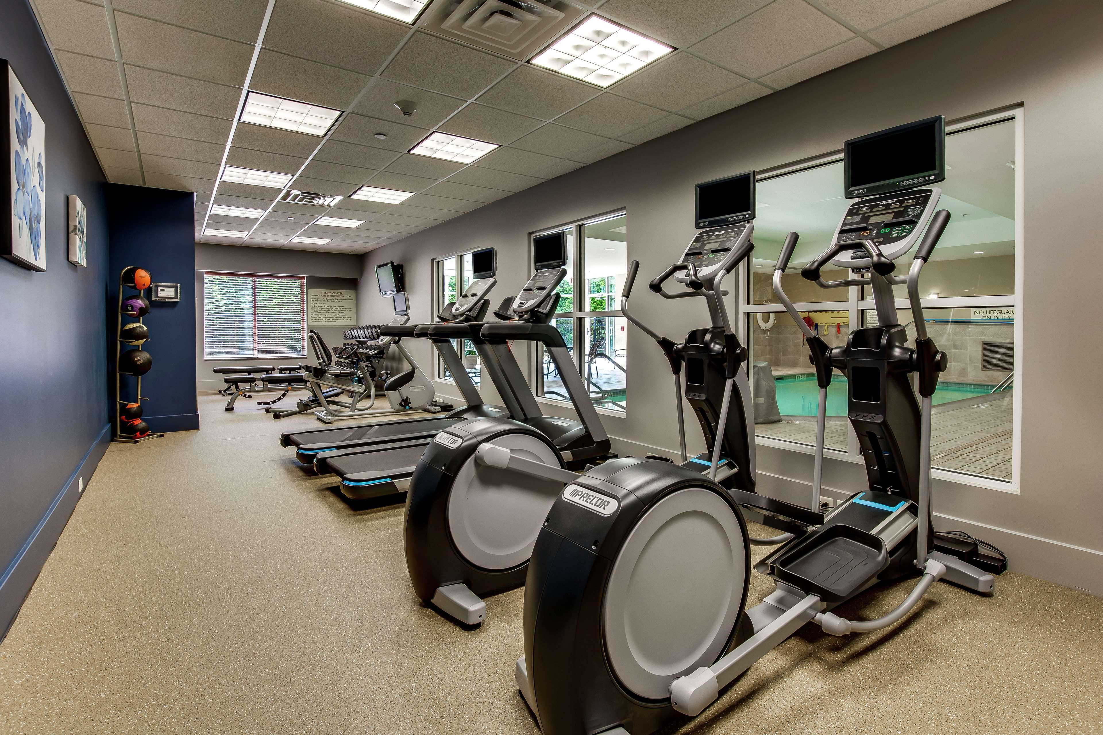 Hilton Garden Inn Louisville-Northeast מראה חיצוני תמונה
