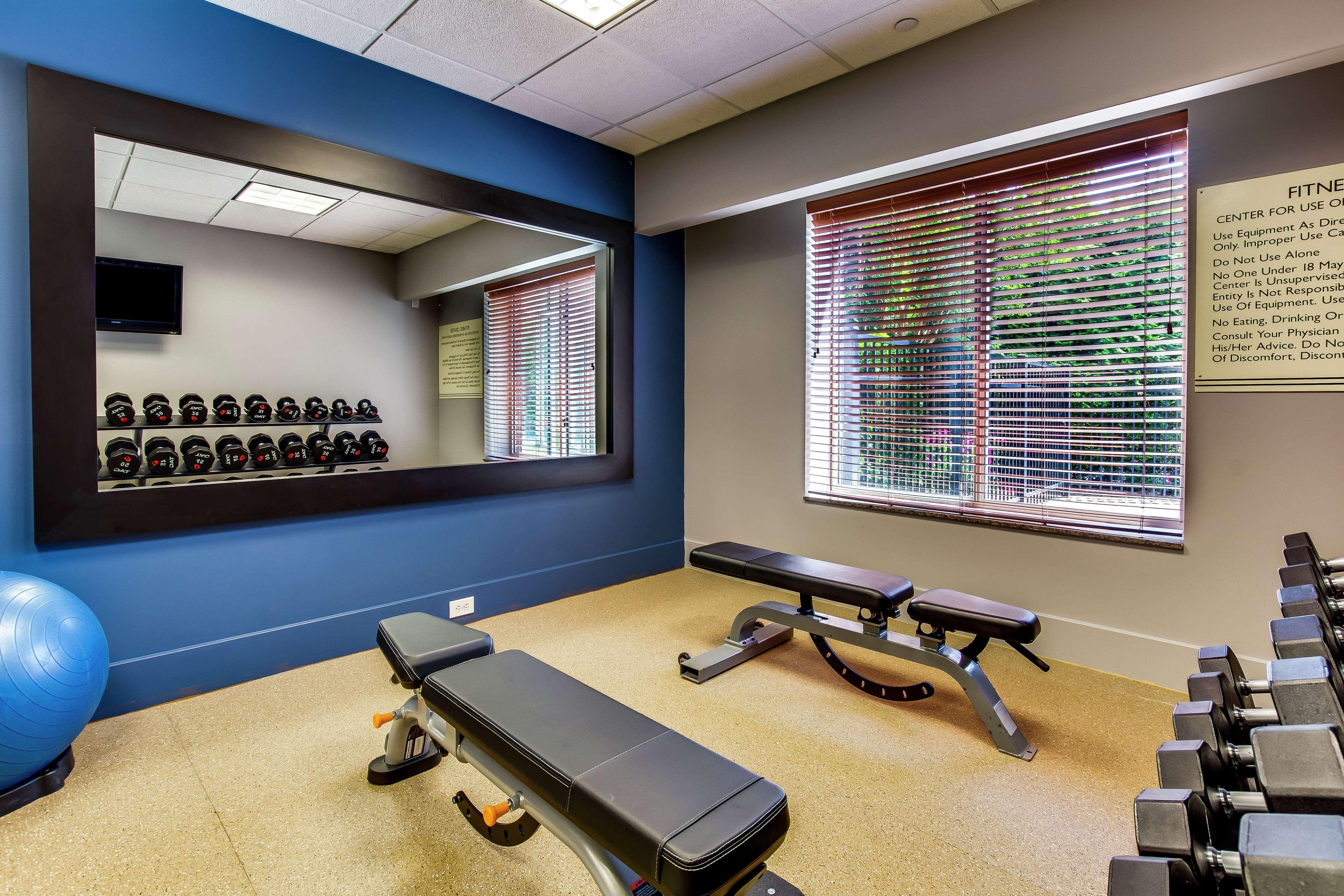 Hilton Garden Inn Louisville-Northeast מראה חיצוני תמונה