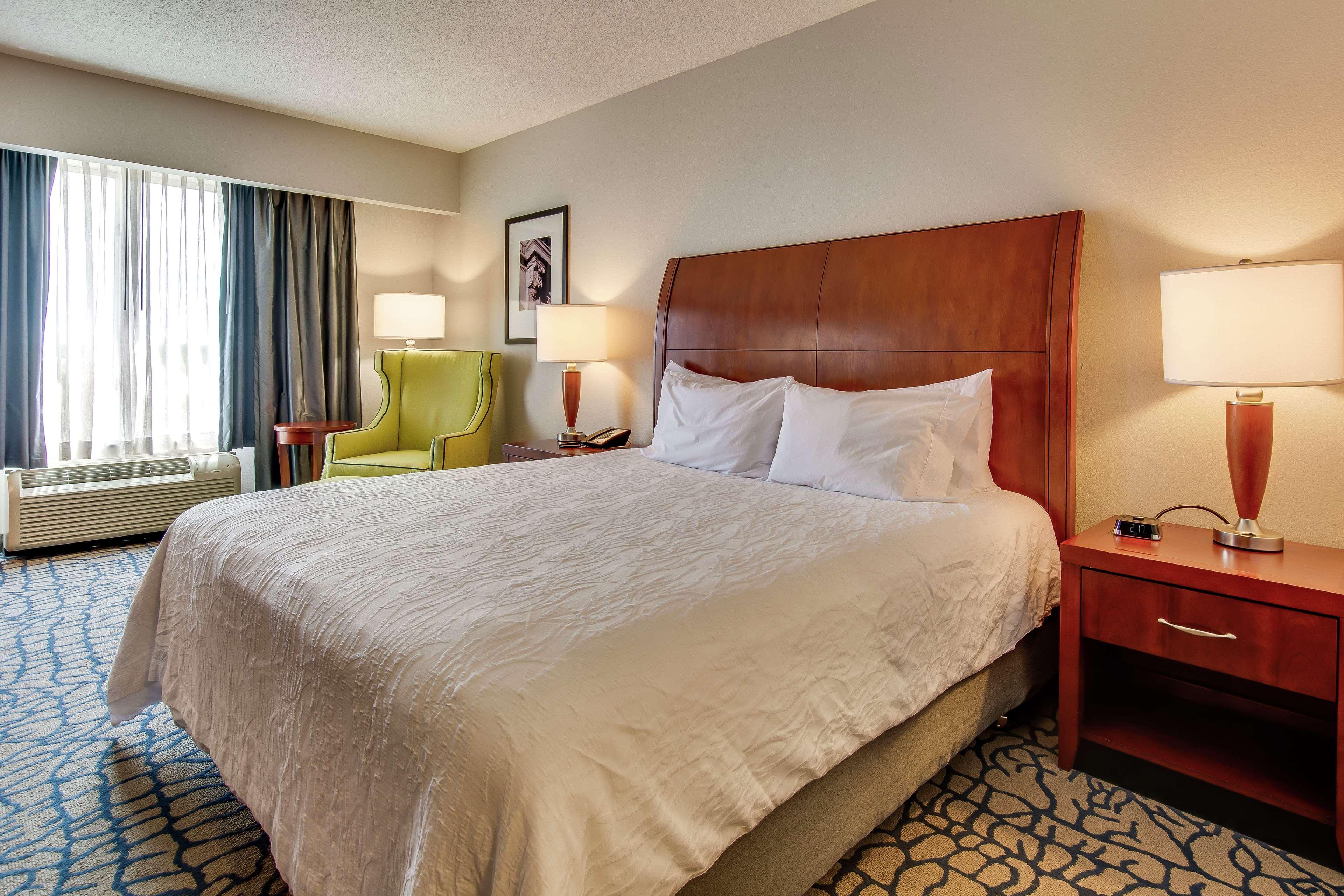 Hilton Garden Inn Louisville-Northeast מראה חיצוני תמונה