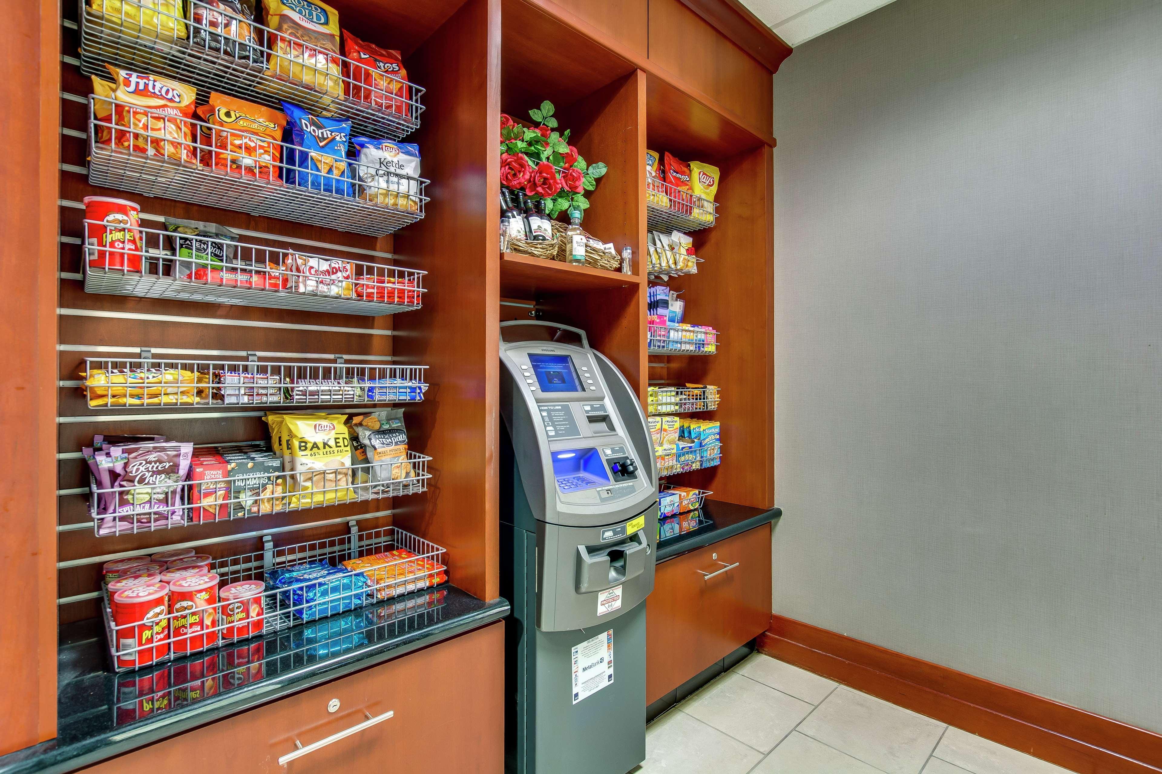 Hilton Garden Inn Louisville-Northeast מראה חיצוני תמונה