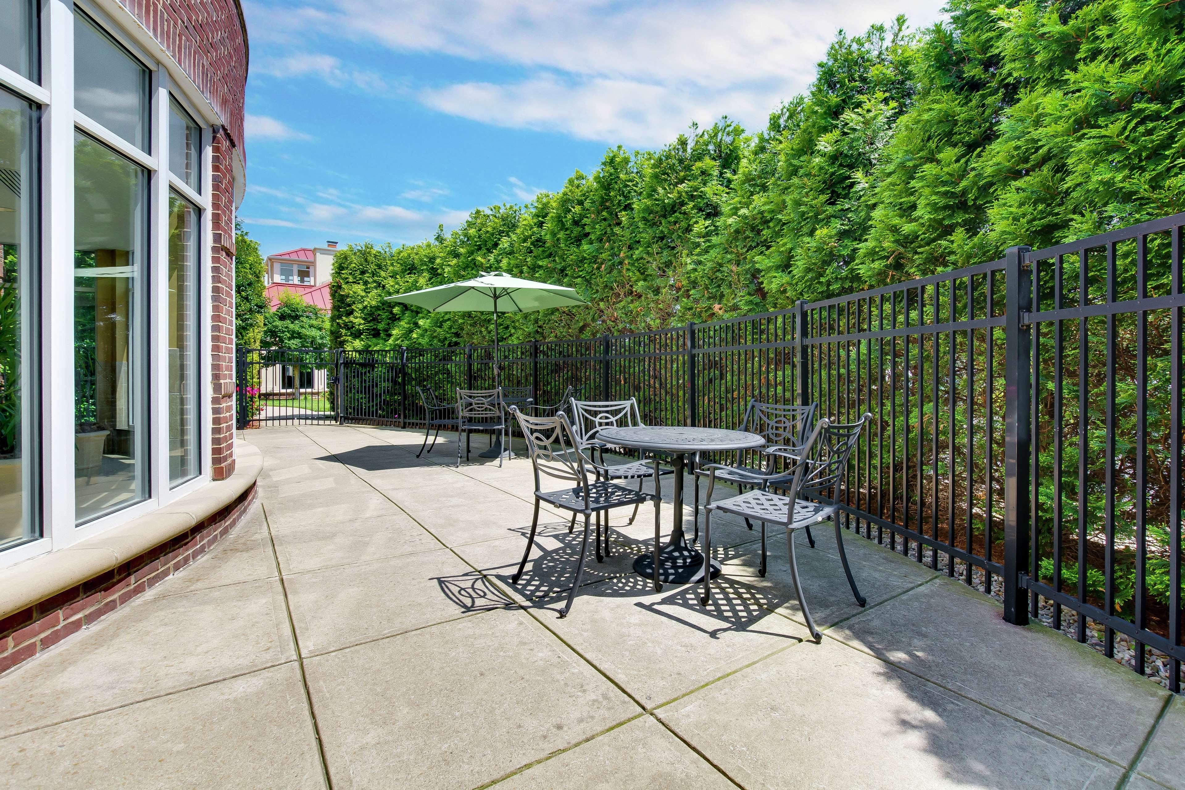 Hilton Garden Inn Louisville-Northeast מראה חיצוני תמונה