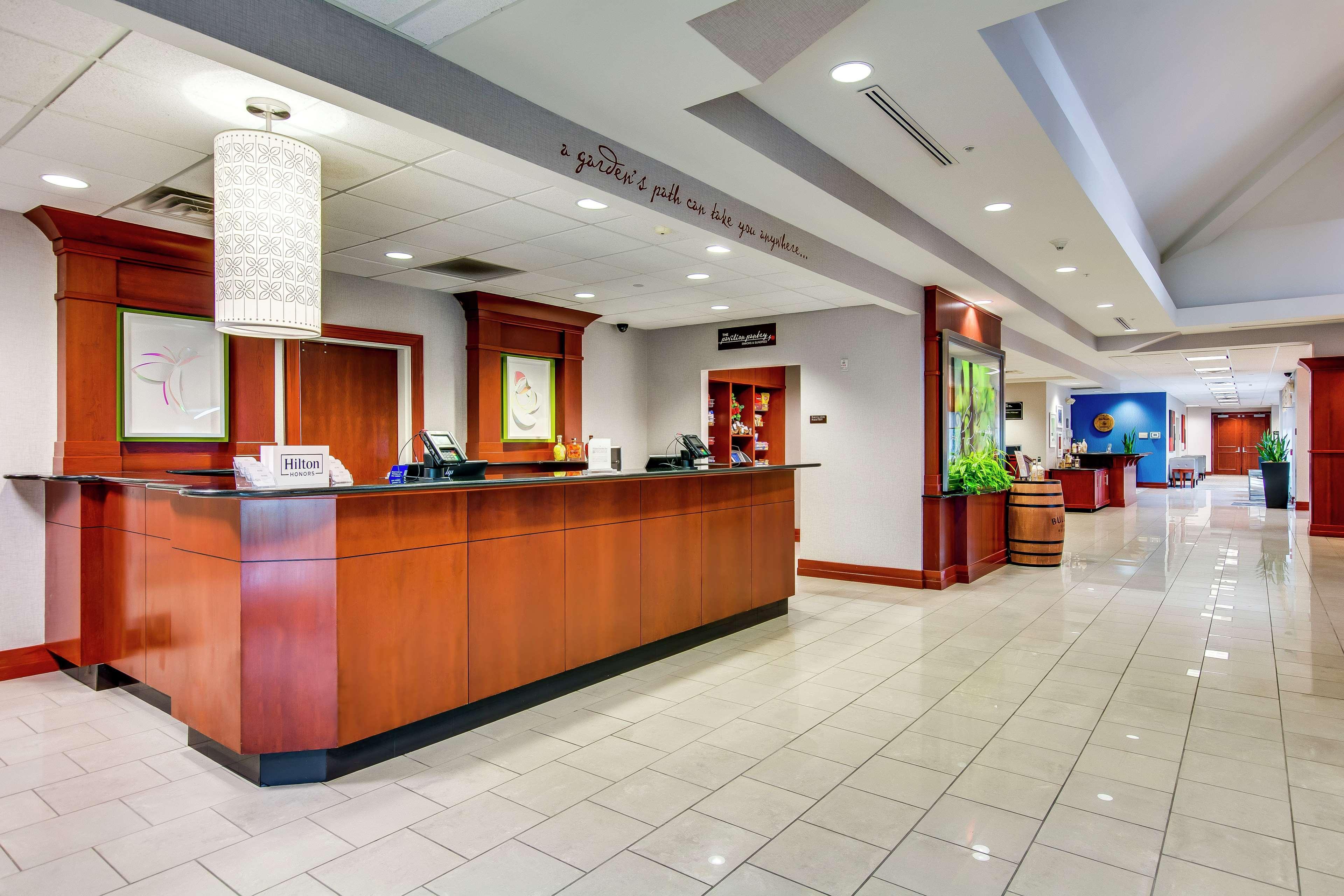 Hilton Garden Inn Louisville-Northeast מראה חיצוני תמונה