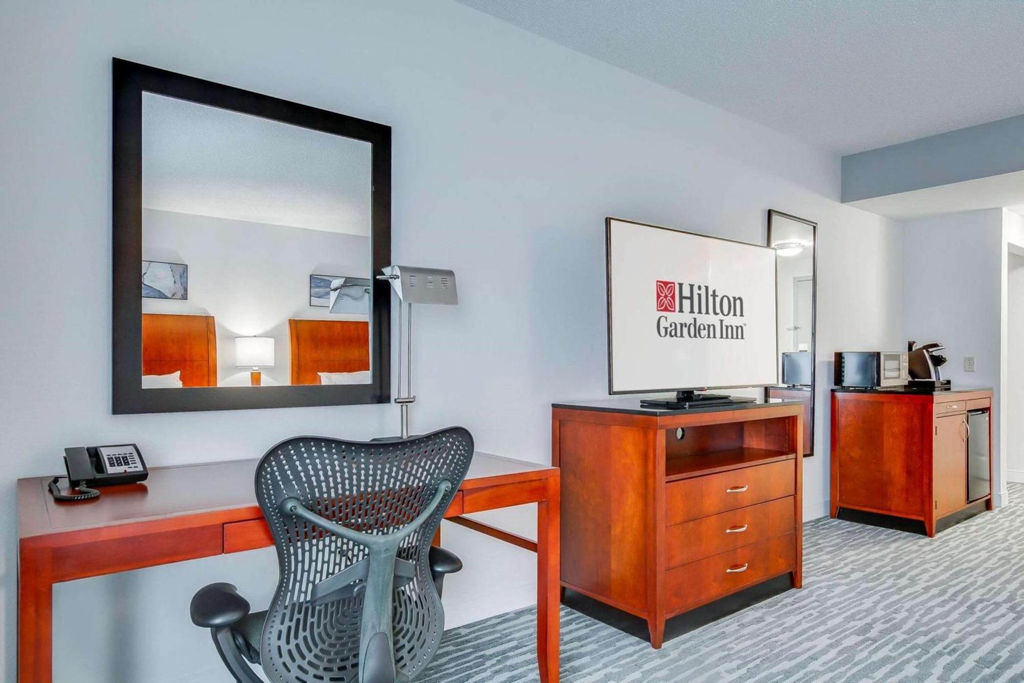 Hilton Garden Inn Louisville-Northeast מראה חיצוני תמונה