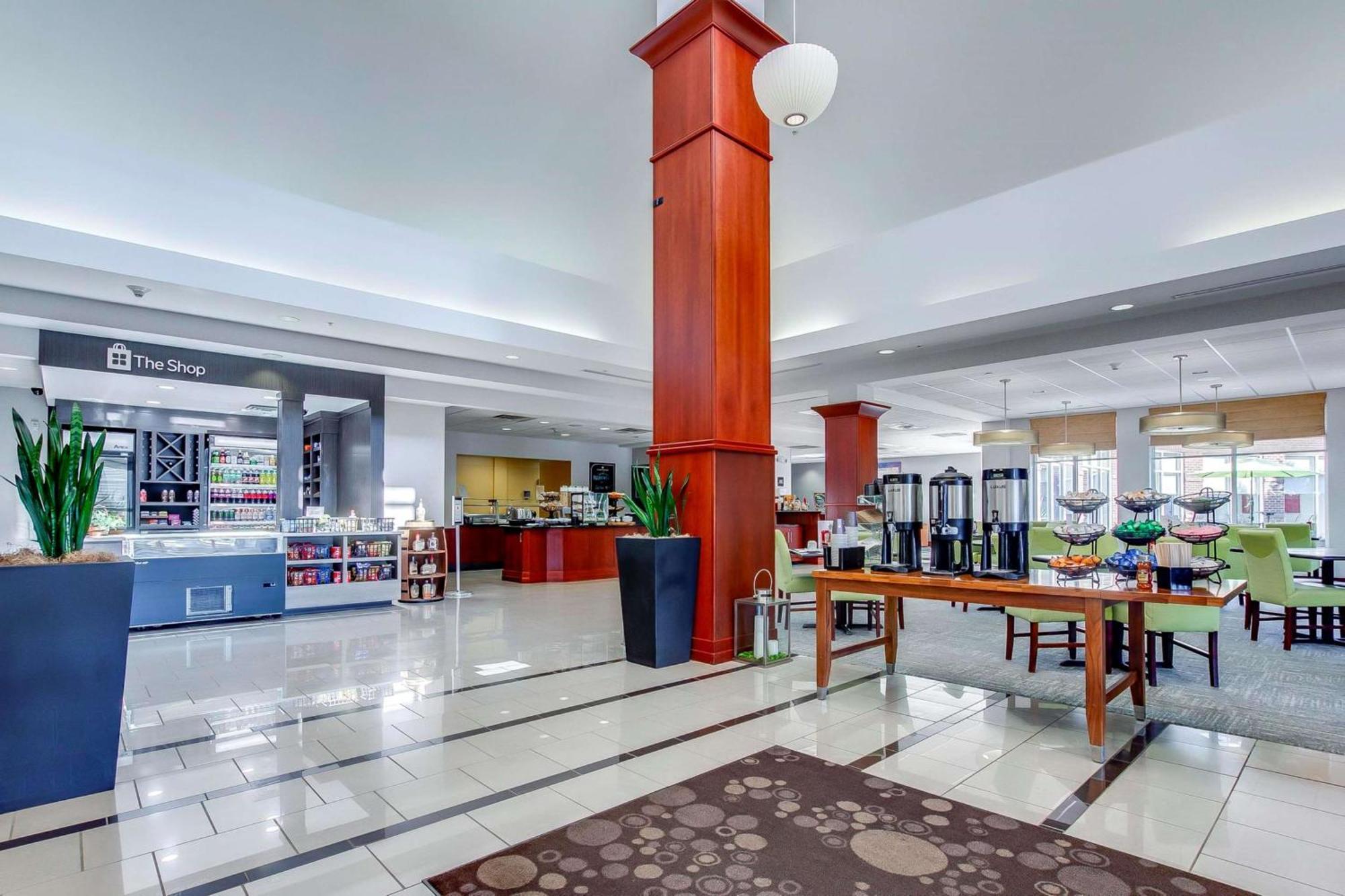 Hilton Garden Inn Louisville-Northeast מראה חיצוני תמונה