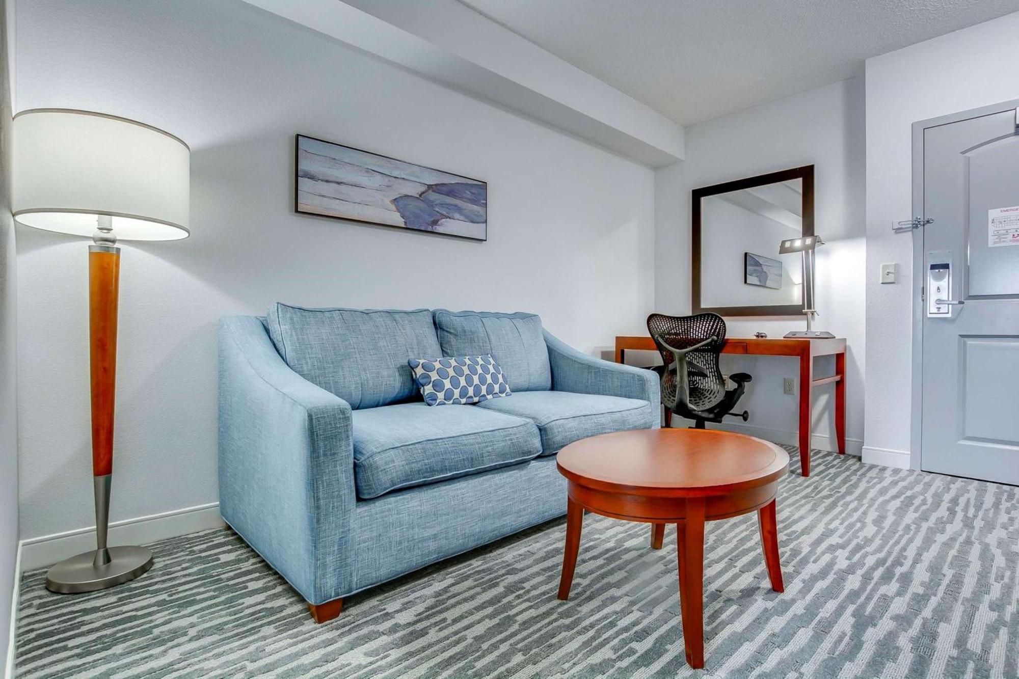 Hilton Garden Inn Louisville-Northeast מראה חיצוני תמונה