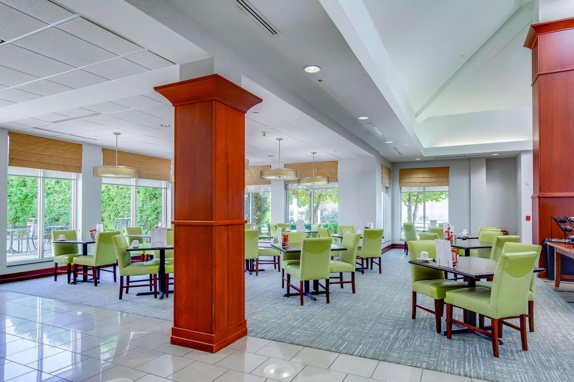 Hilton Garden Inn Louisville-Northeast מראה חיצוני תמונה