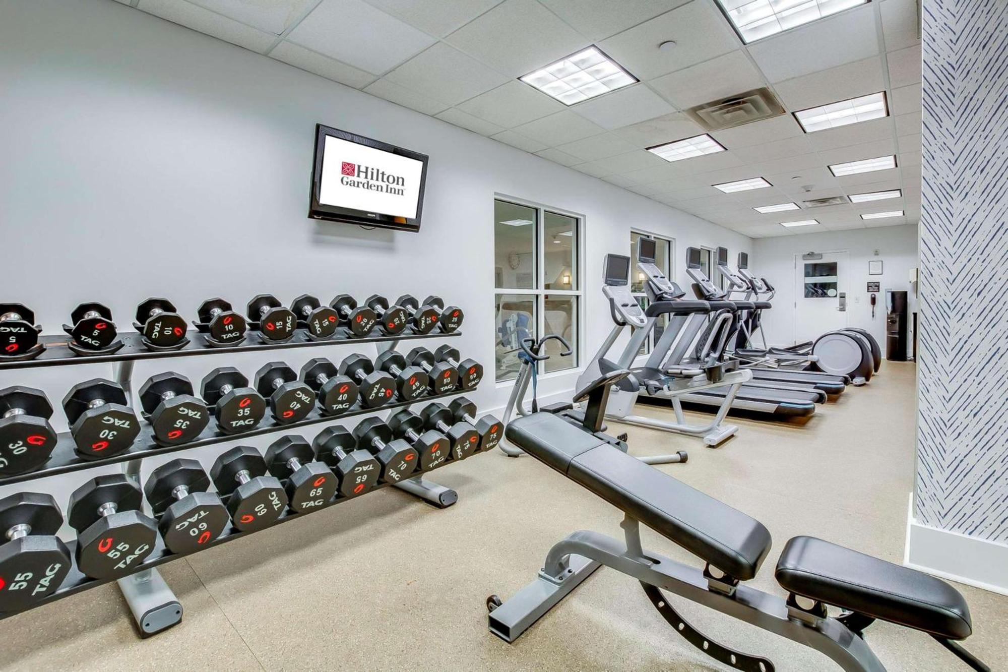 Hilton Garden Inn Louisville-Northeast מראה חיצוני תמונה